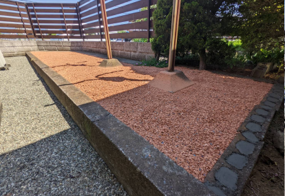 瓦チップ敷均し