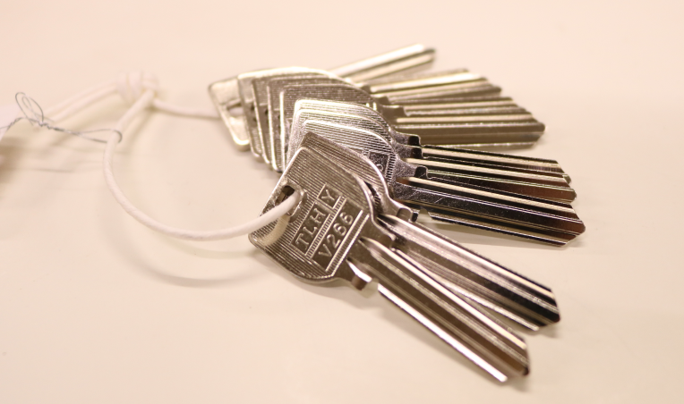 V版ブランクキー